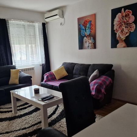 Apartmán Centar S Ni Exteriér fotografie