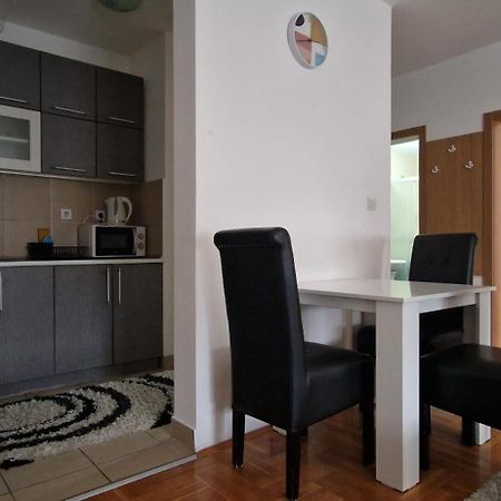Apartmán Centar S Ni Exteriér fotografie