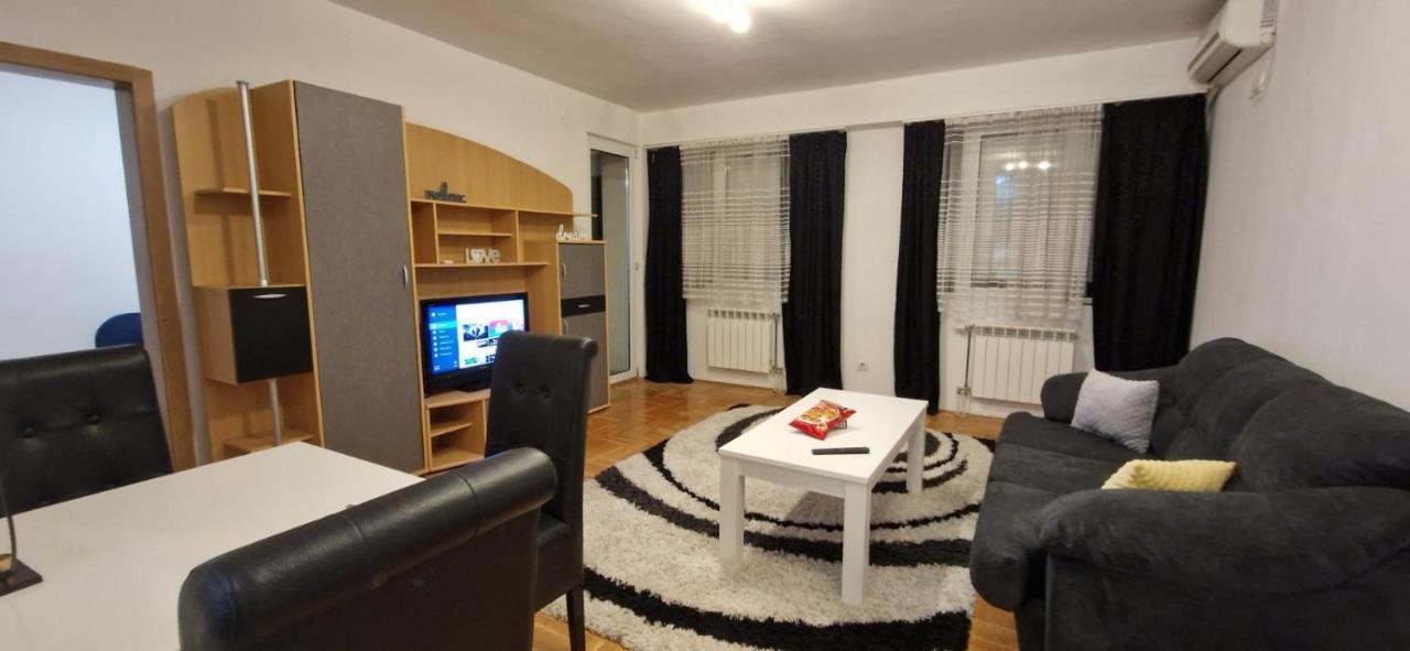 Apartmán Centar S Ni Exteriér fotografie